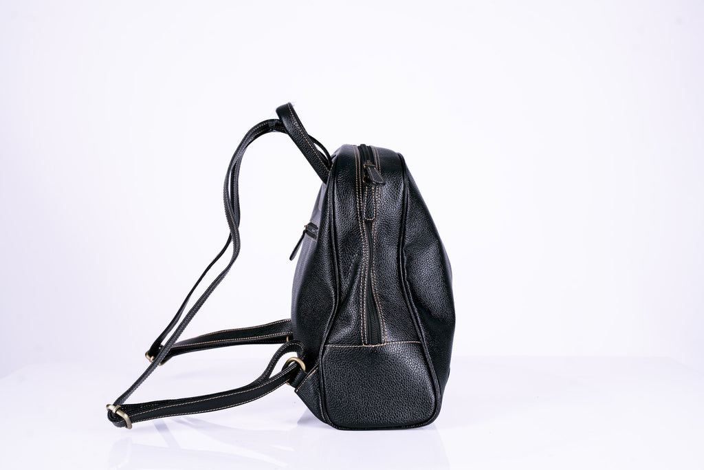 Woman's Black Leaher Bakpack