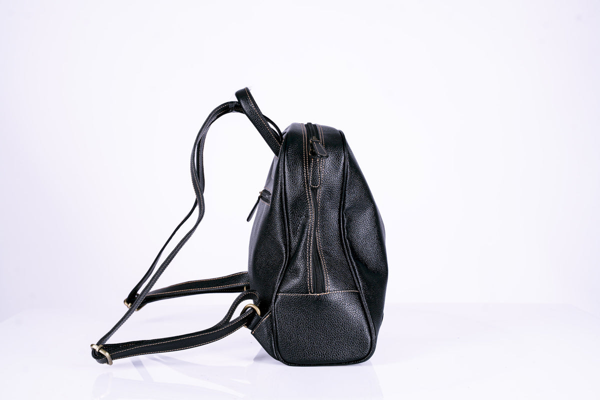 Woman's Black Leaher Bakpack