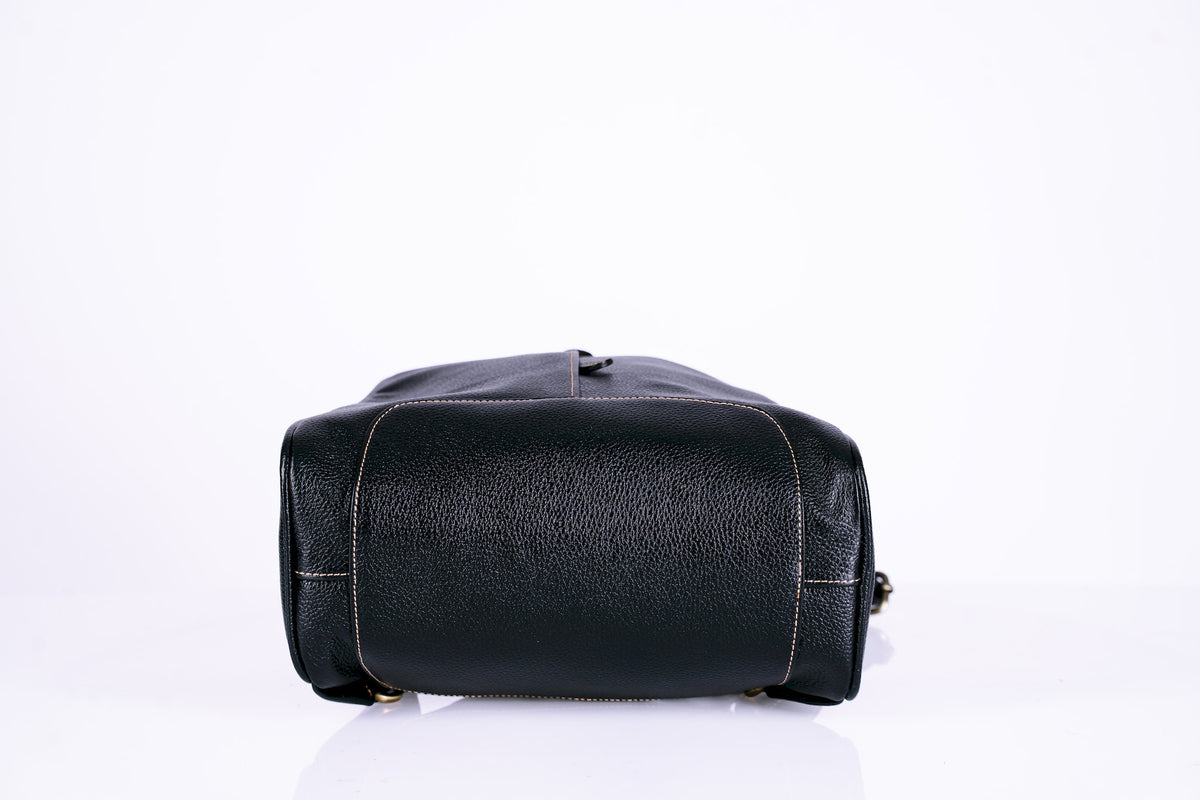 Woman's Black Leaher Bakpack